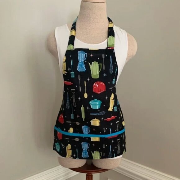 Kids Fun Apron with Vintage Kitchen Appliances - Picture 1 of 9